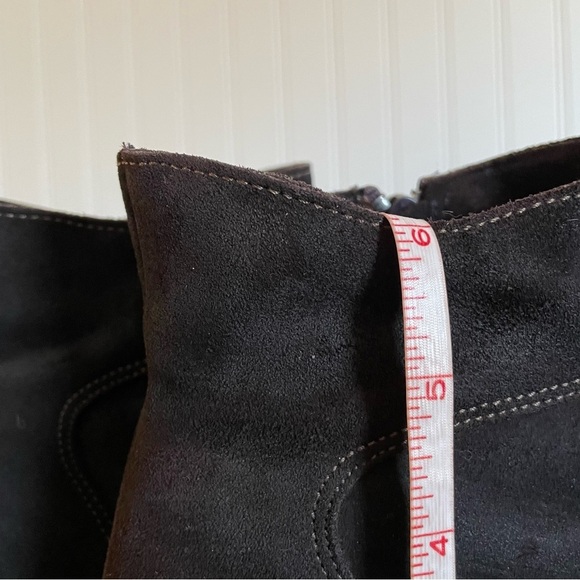 La Canadienne Waterproof Side Zip Boots in Brown Suede *Canada* - Picture 8 of 10